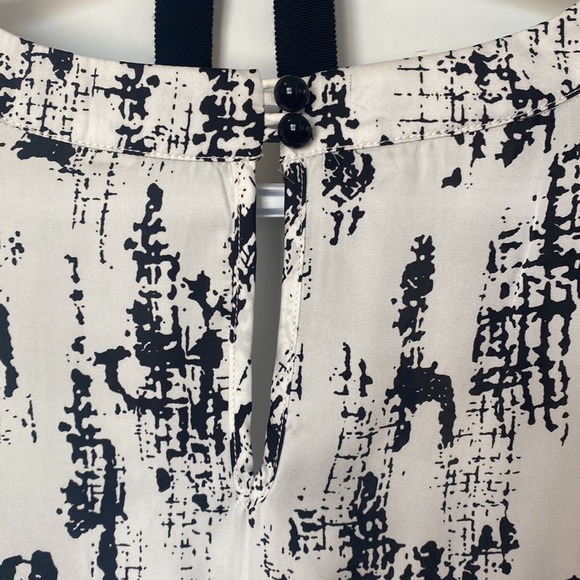 Alythea | small silk dress with pockets - Picture 5 of 9